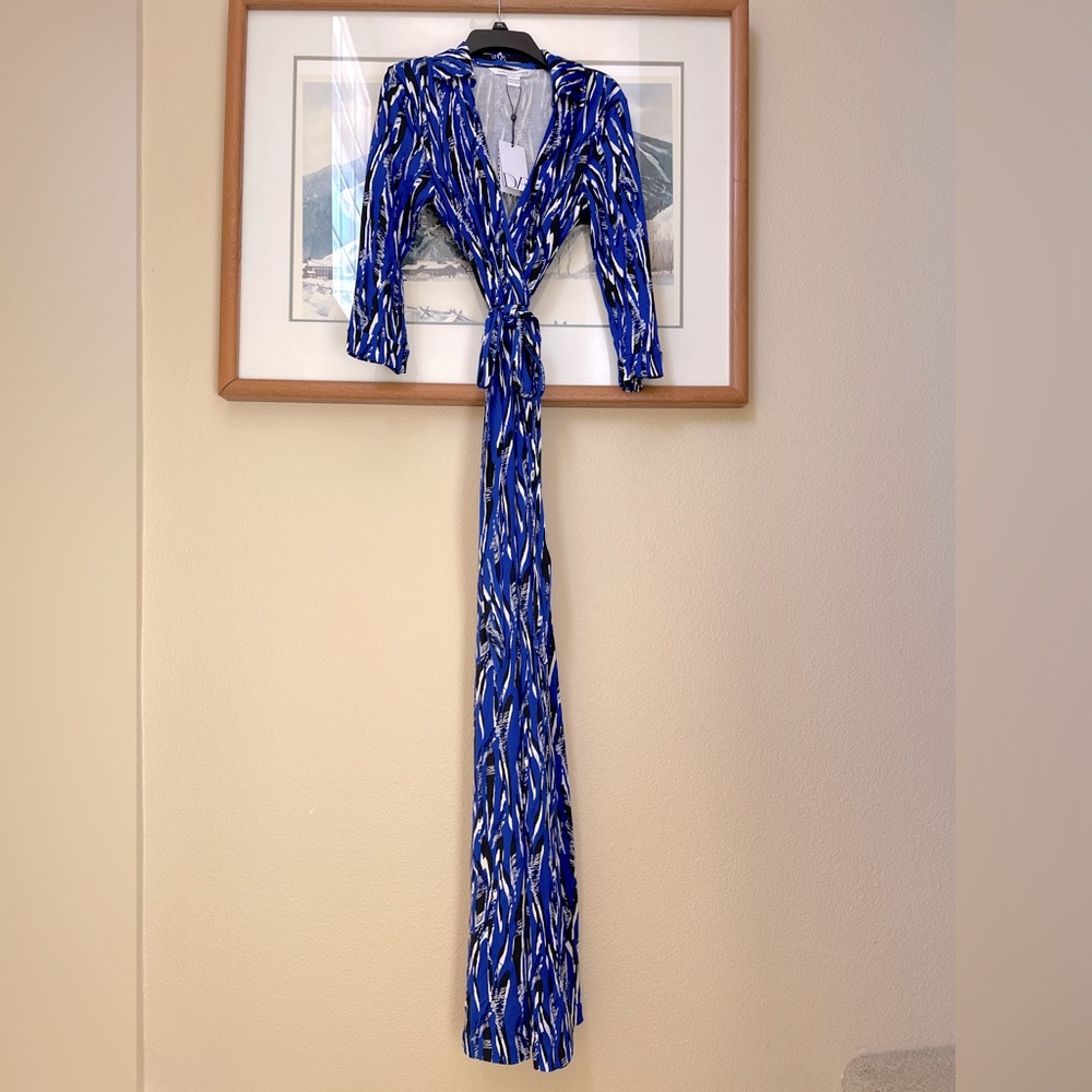 DIANE VON FURSTENBERG  Abigail maxi wrap dress